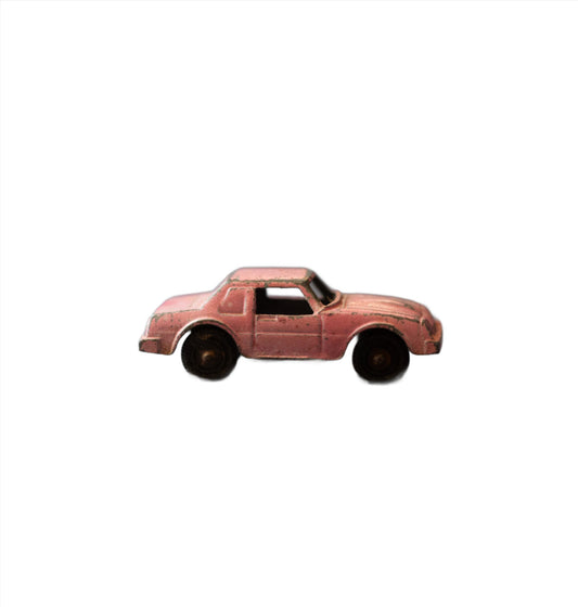 Vintage Tootsie Toy Pink CHEVY MONZA Chevrolet Chicago Die cast Sports Car B1800