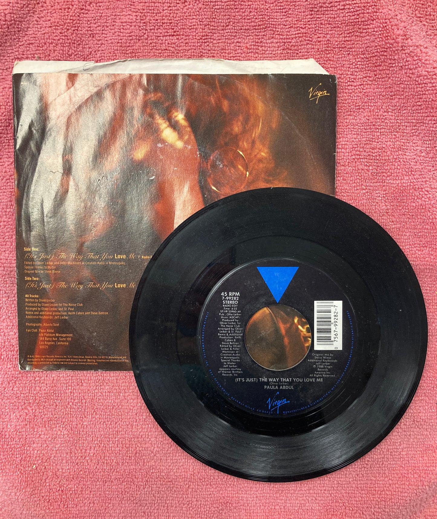 45 record Paula Abdul "( It's just) the way that you love me"