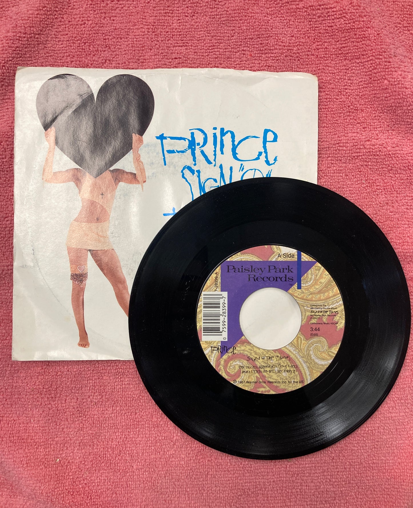 45 double sided record Prince "Sign the times" and La La La" 1987