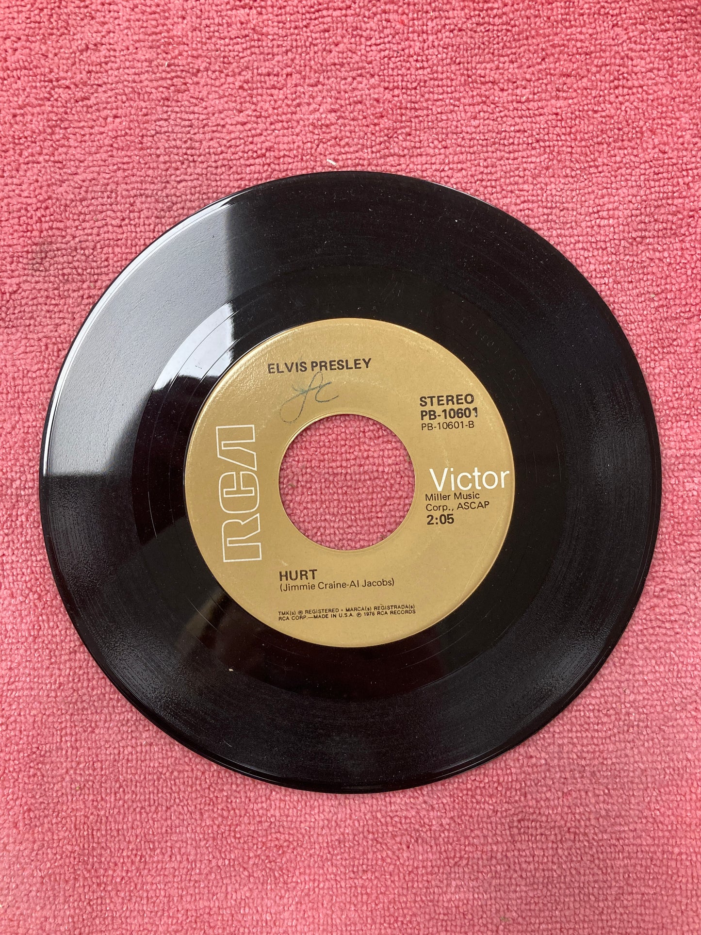 45 double sided record Elvis Presley "Hurt" and "For the heart"