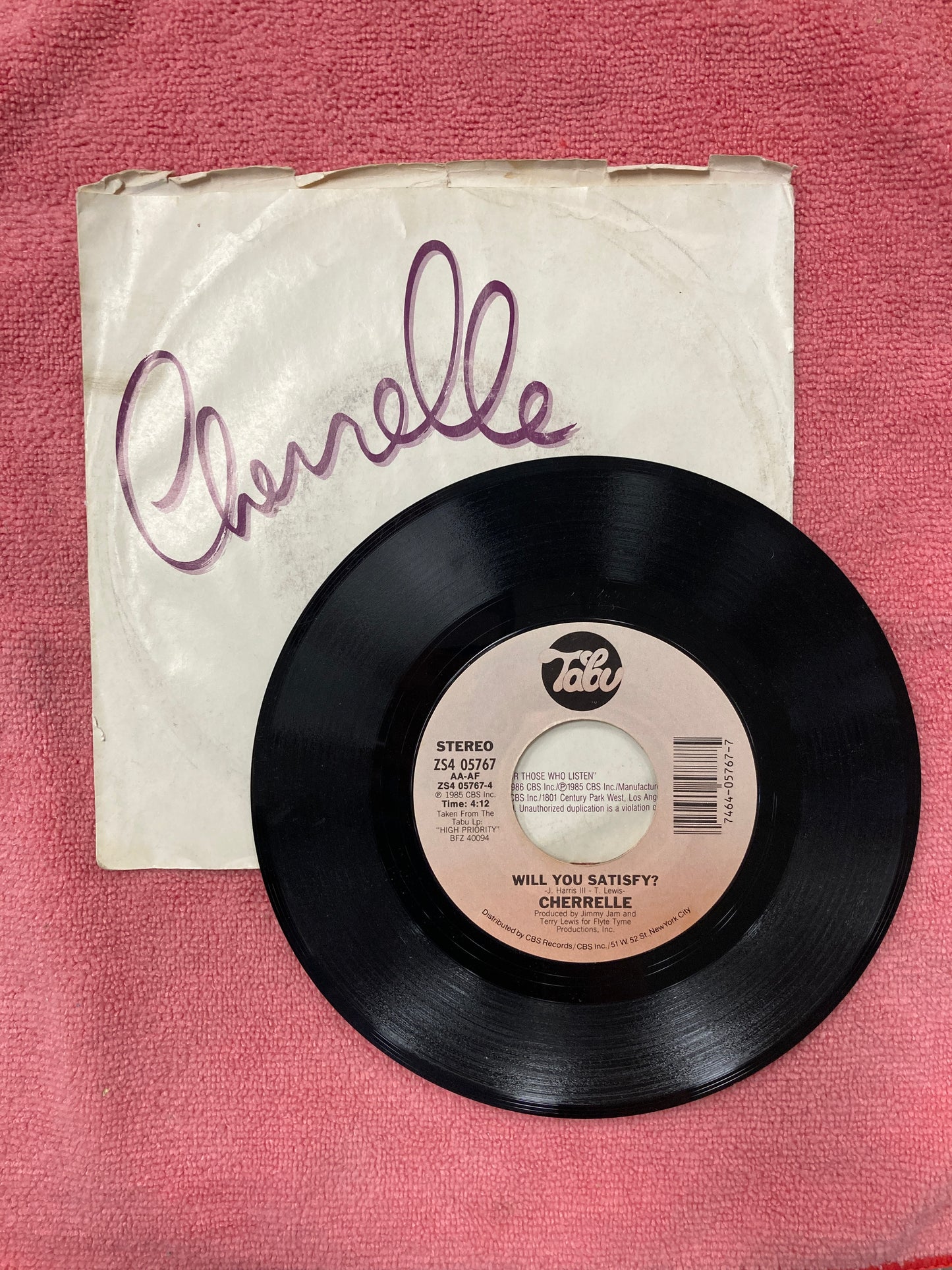 45 double sided record Cherrelle "Will you satisfy?" and "Saturday Love featuring Alexander O'Neal"