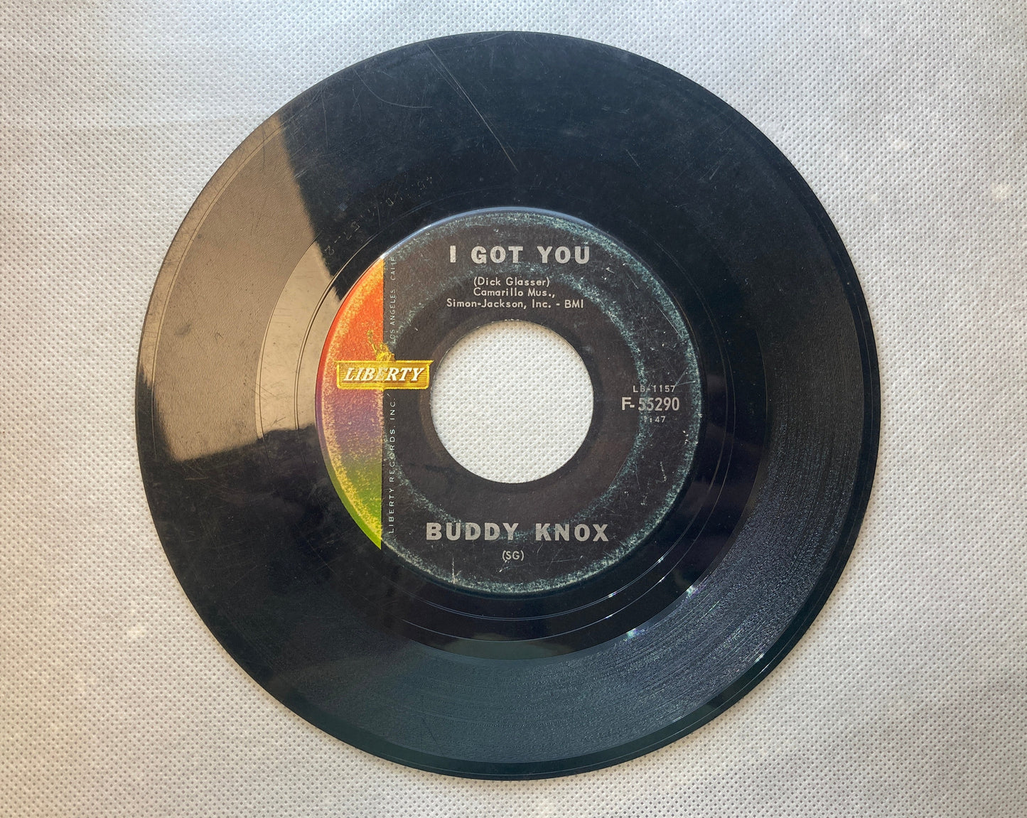 45 double sided Buddy Knox record "Lovely Dovey" and "I got you"