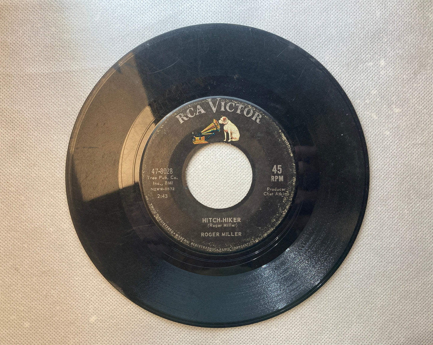 45 double sided Roger Miller record "Sorry, Willie" and "Hitch-Hiker"