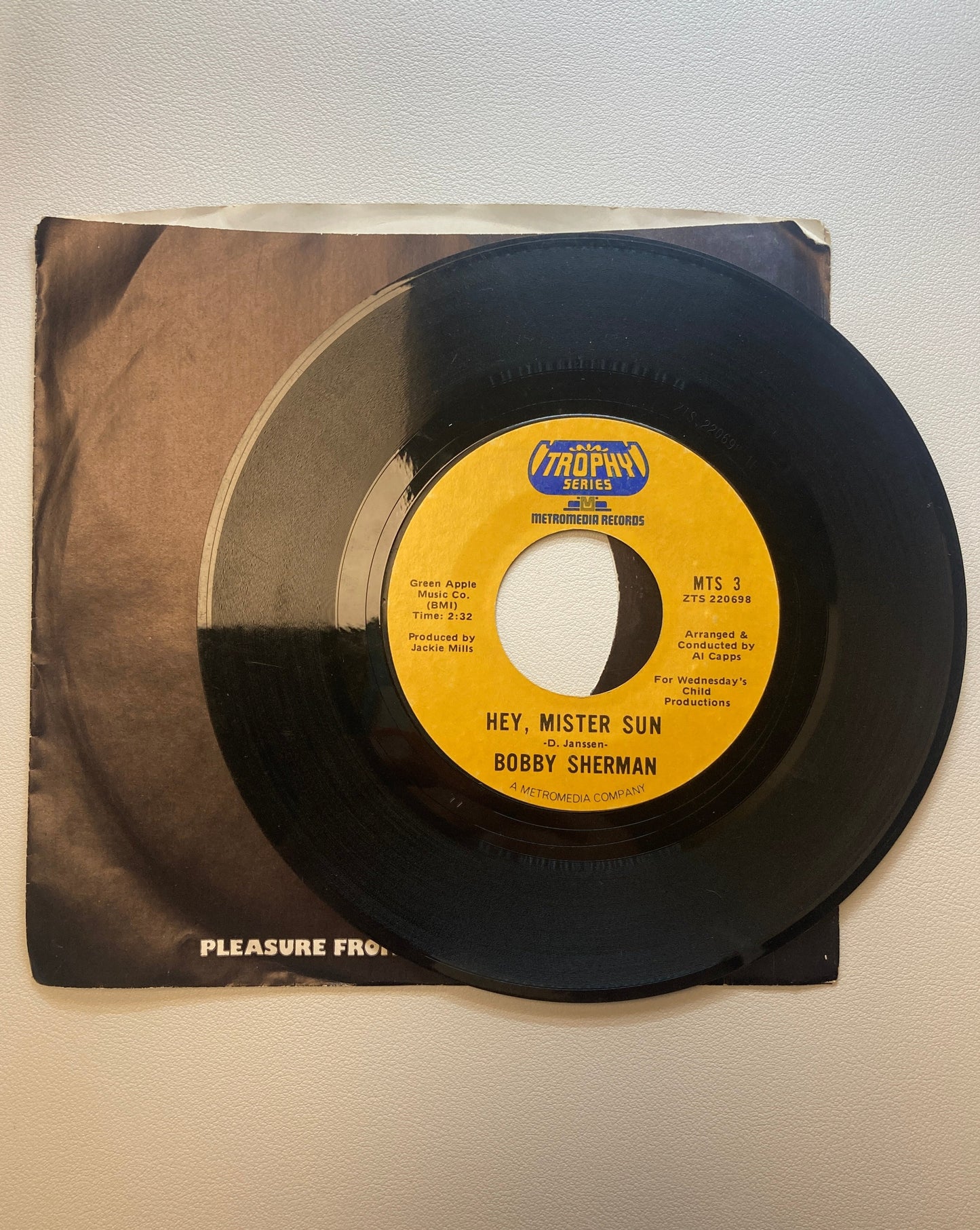 45 double sided Bobby Sherman record "Hey,mister sun" and "Easy come,easy go"