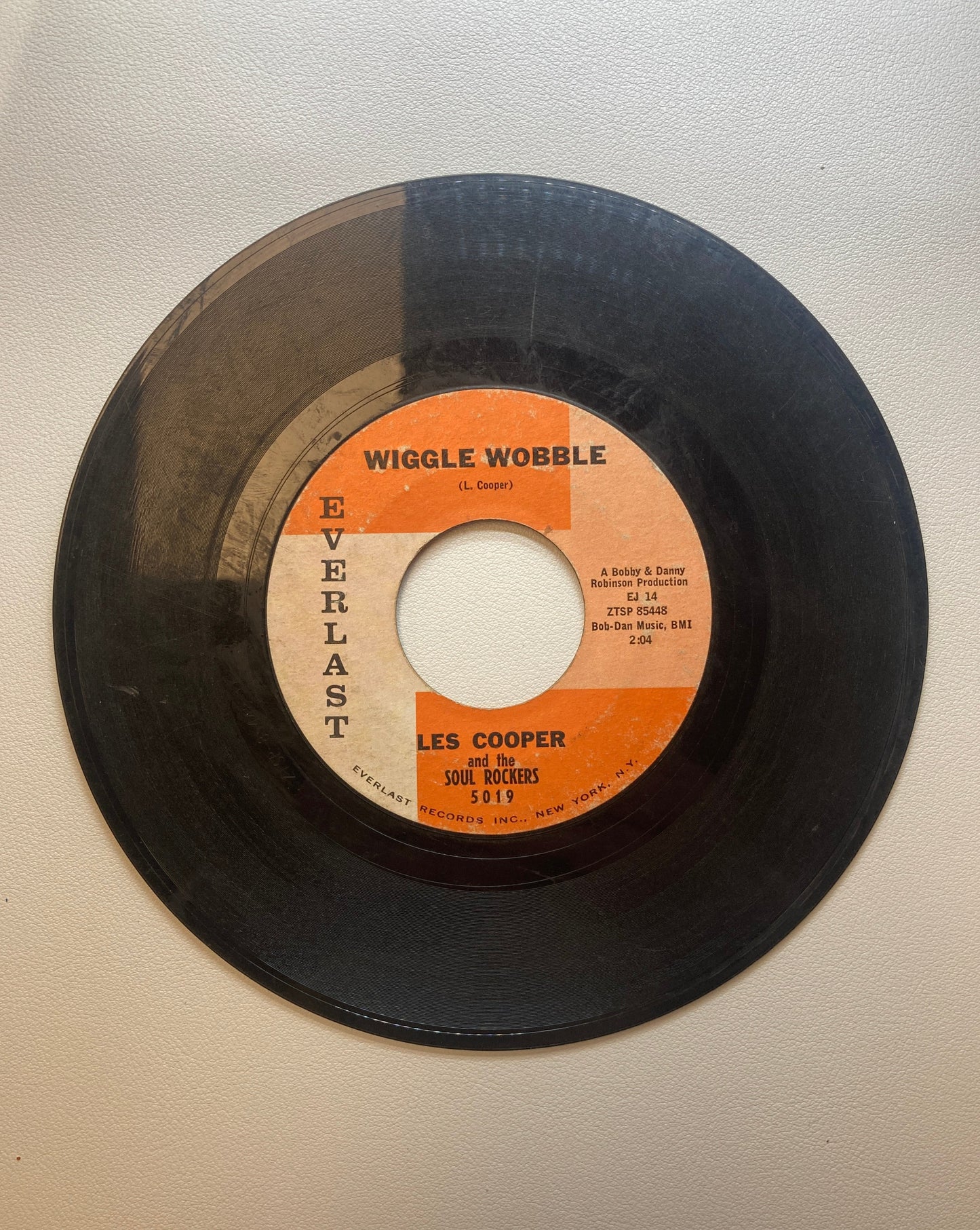 45 double sided Les Cooper and The Soul Rockers "Dig Yourself" and "Wiggly Wobble"