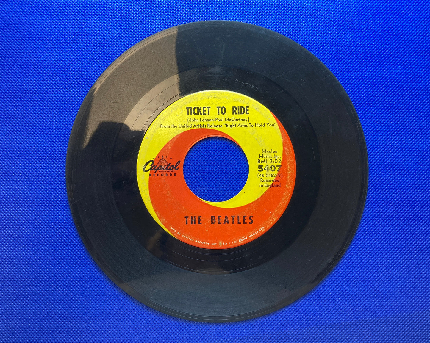 45 double sided The Beatles record "Yes it is" and "Ticket to ride"