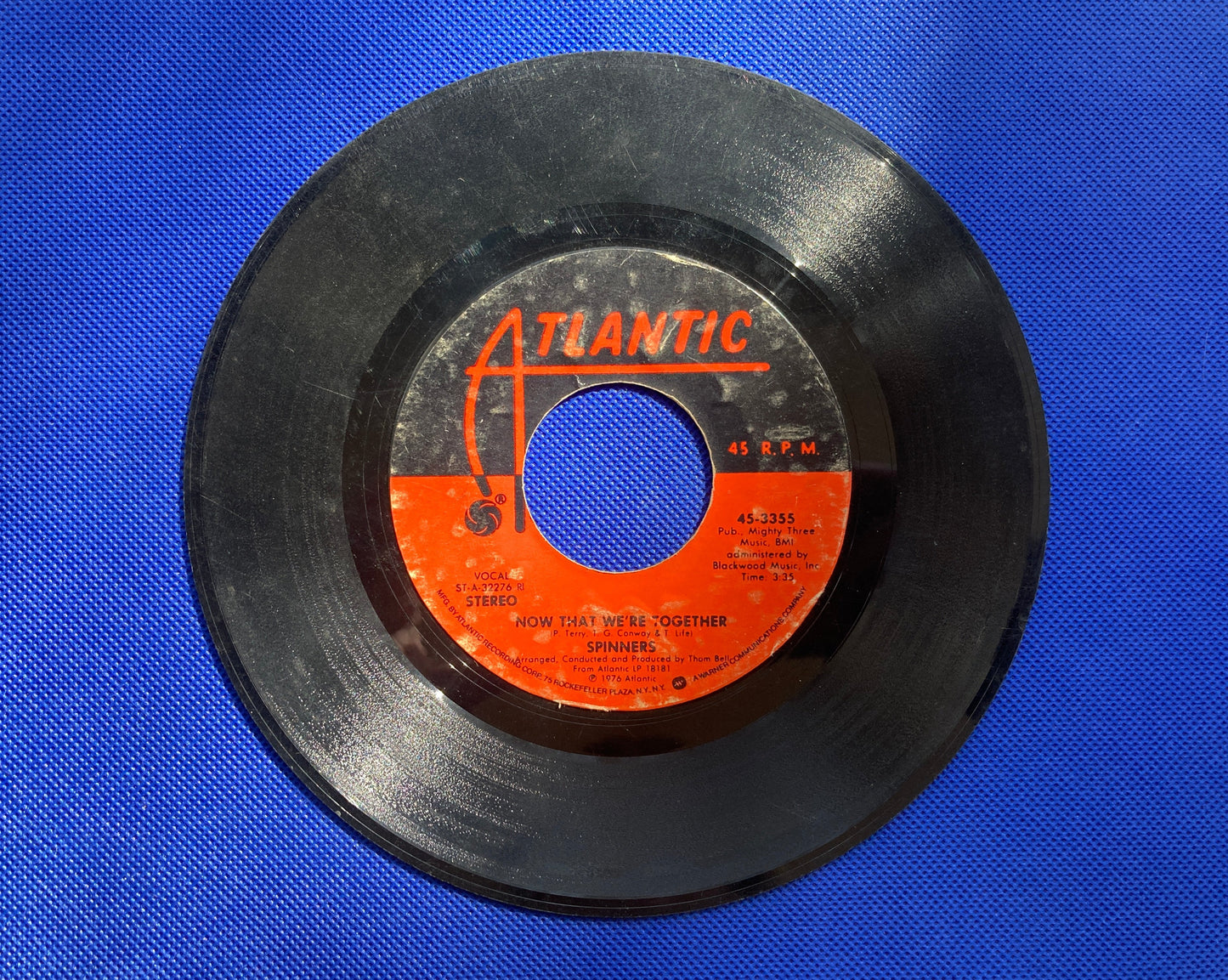 45 double sided The Spinners record "Now that we're together" and "The rubberband man"